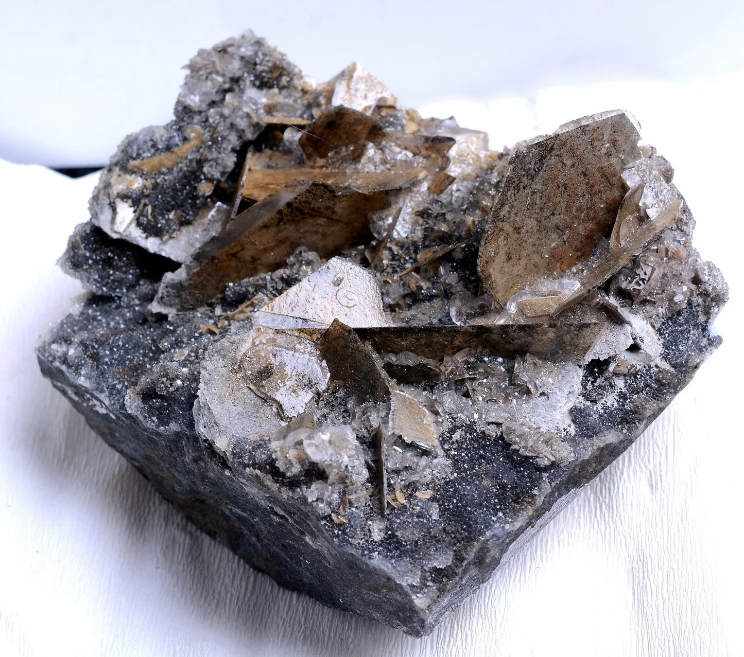 China/ New Find Rare Breed Rose Gray Calcite CLUSTER Mineral Specimen 613.5g