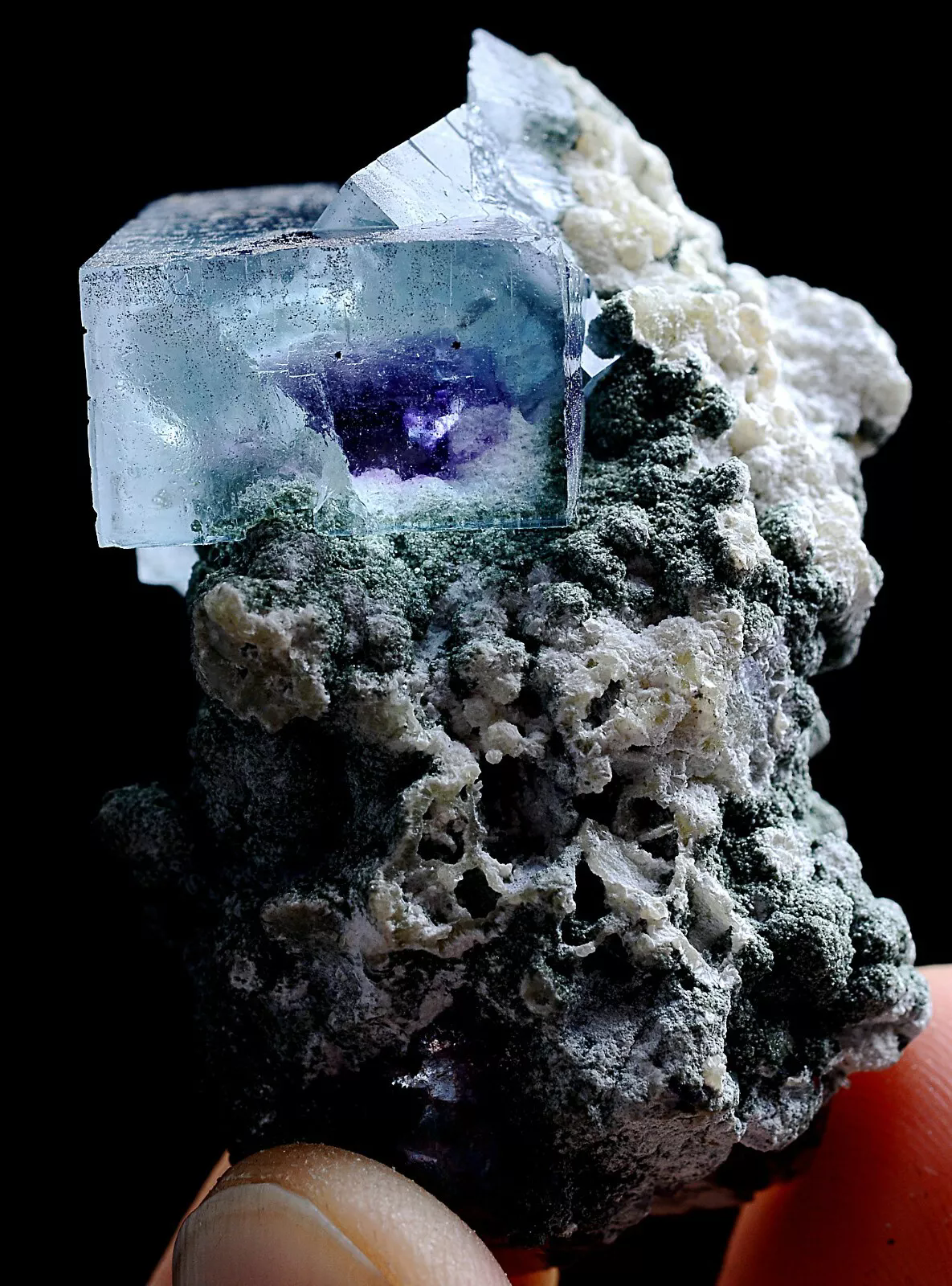 40g Natura Complete Clear Purple FLUORITE Mineral Specimen / Yaogangxian China