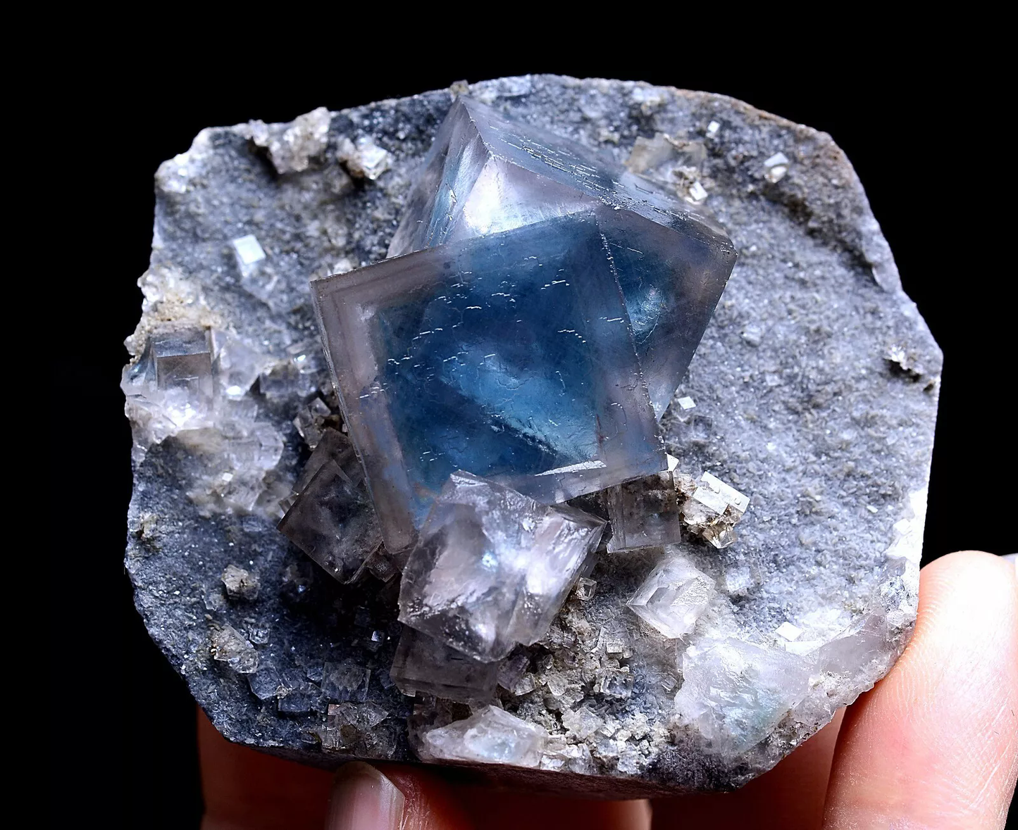 124g New Find Transparent Blue Cube Fluorite Crystal Cluster Mineral Specimen