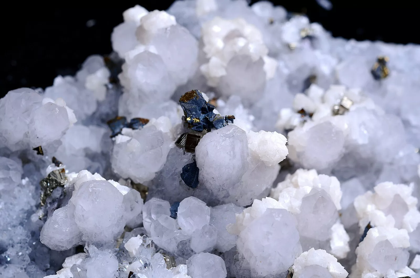 438g Natural Beauty Crystal &Pyrite & Dolomite Mineral specimens/Jiangxi China