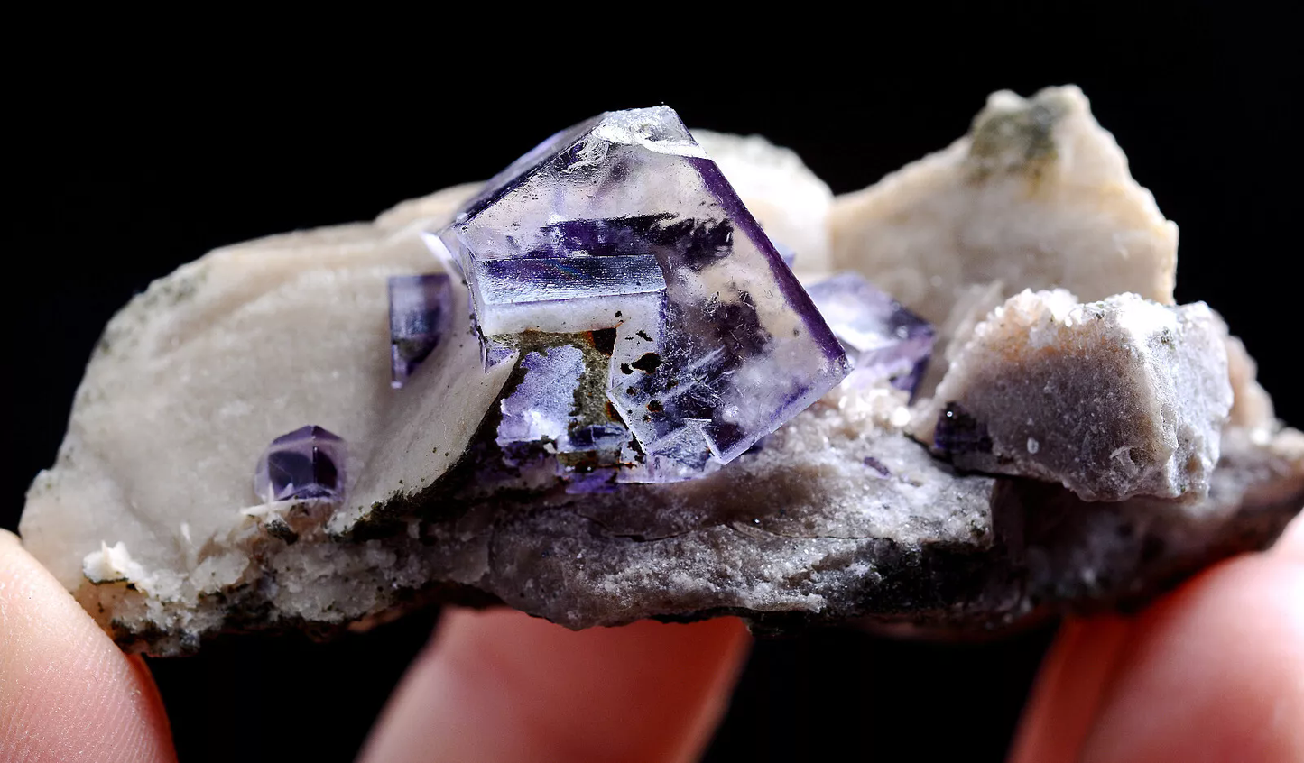56g Natural Clear Purple Fluorite Calcite Mineral Specimen / Yaogangxian China