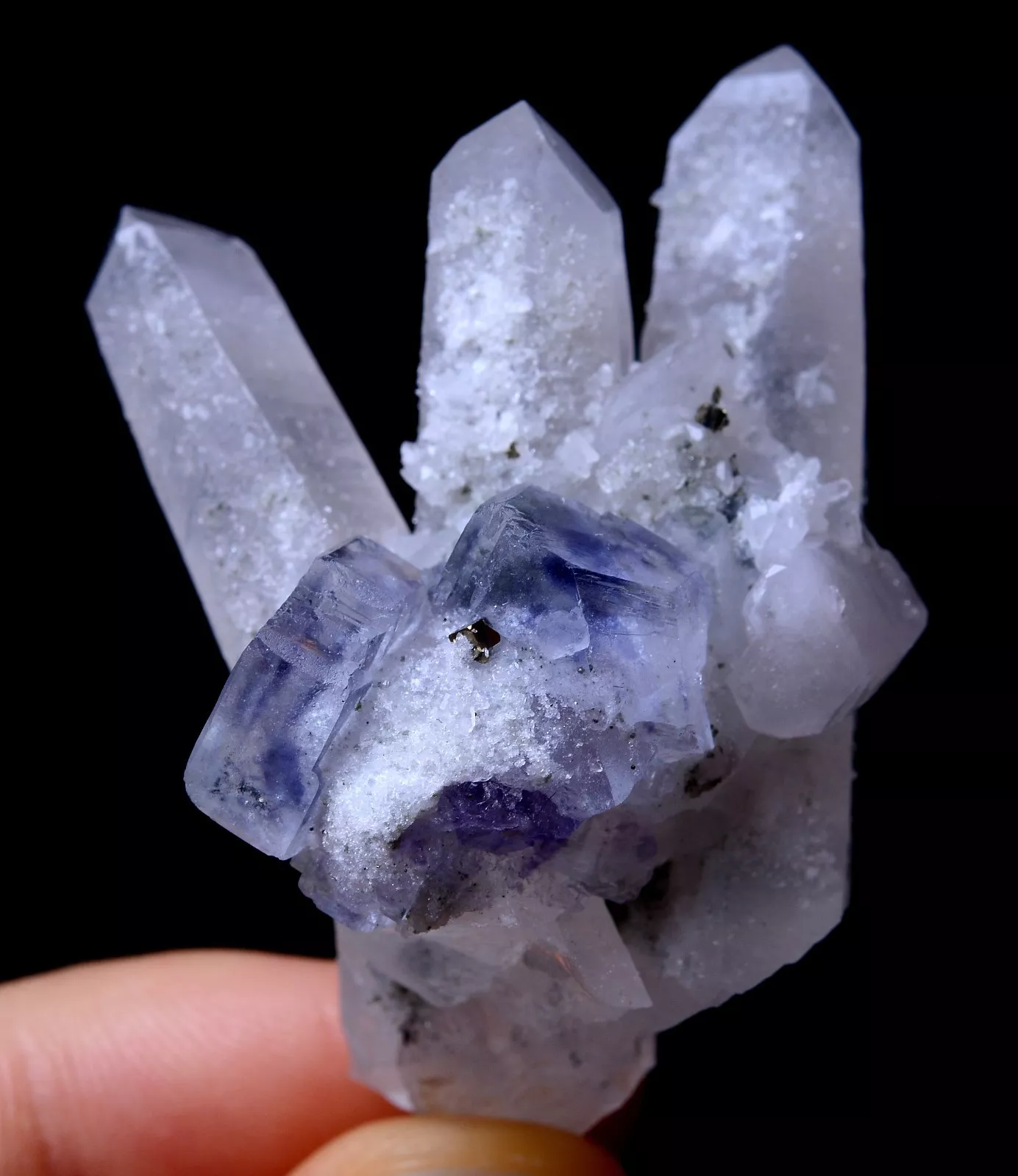 22.15g NEWLY DISCOVERED RARE PURPLE FLUORITE& CRYSTAL SYMBIOTIC MINERAL SAMPLES