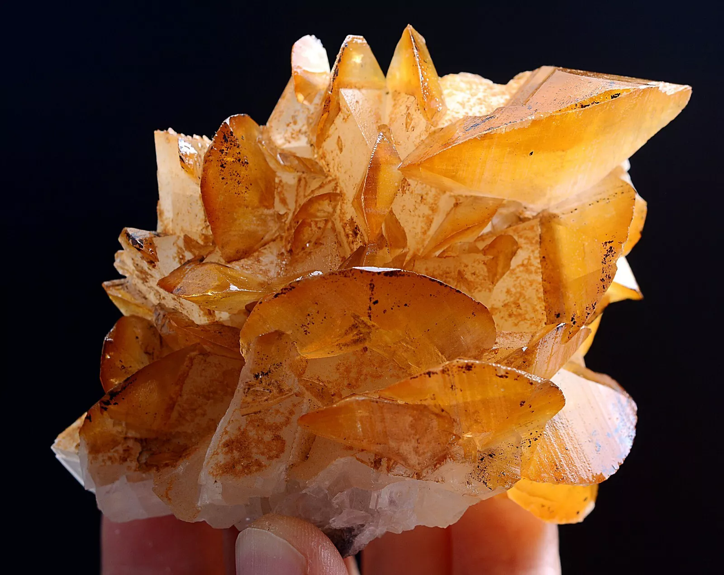 199.g New Varieties Natural Fluorescent Yellow Calcite Mineral Specimen/Hunan