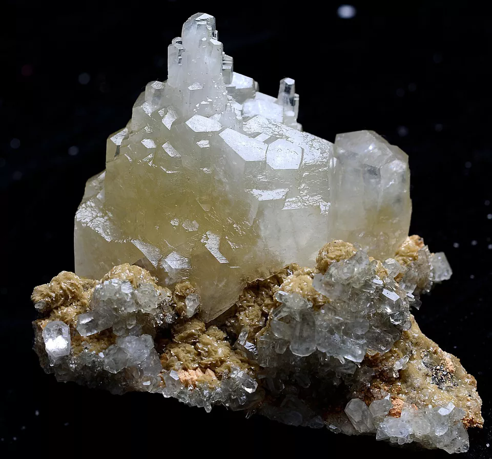 154g Natural Pink Fluorescent Calcite Empire State Building Mineral Specimen