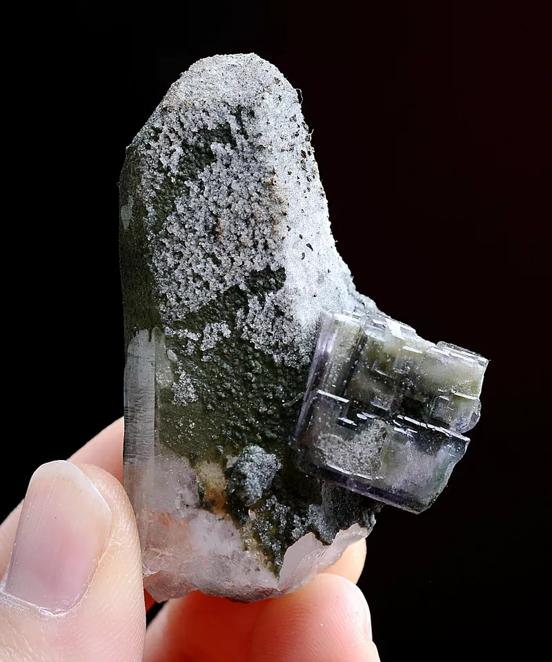 34g Natural Purple Fluorite Crystal Cluster Mineral Specimen/YaoGangXian China