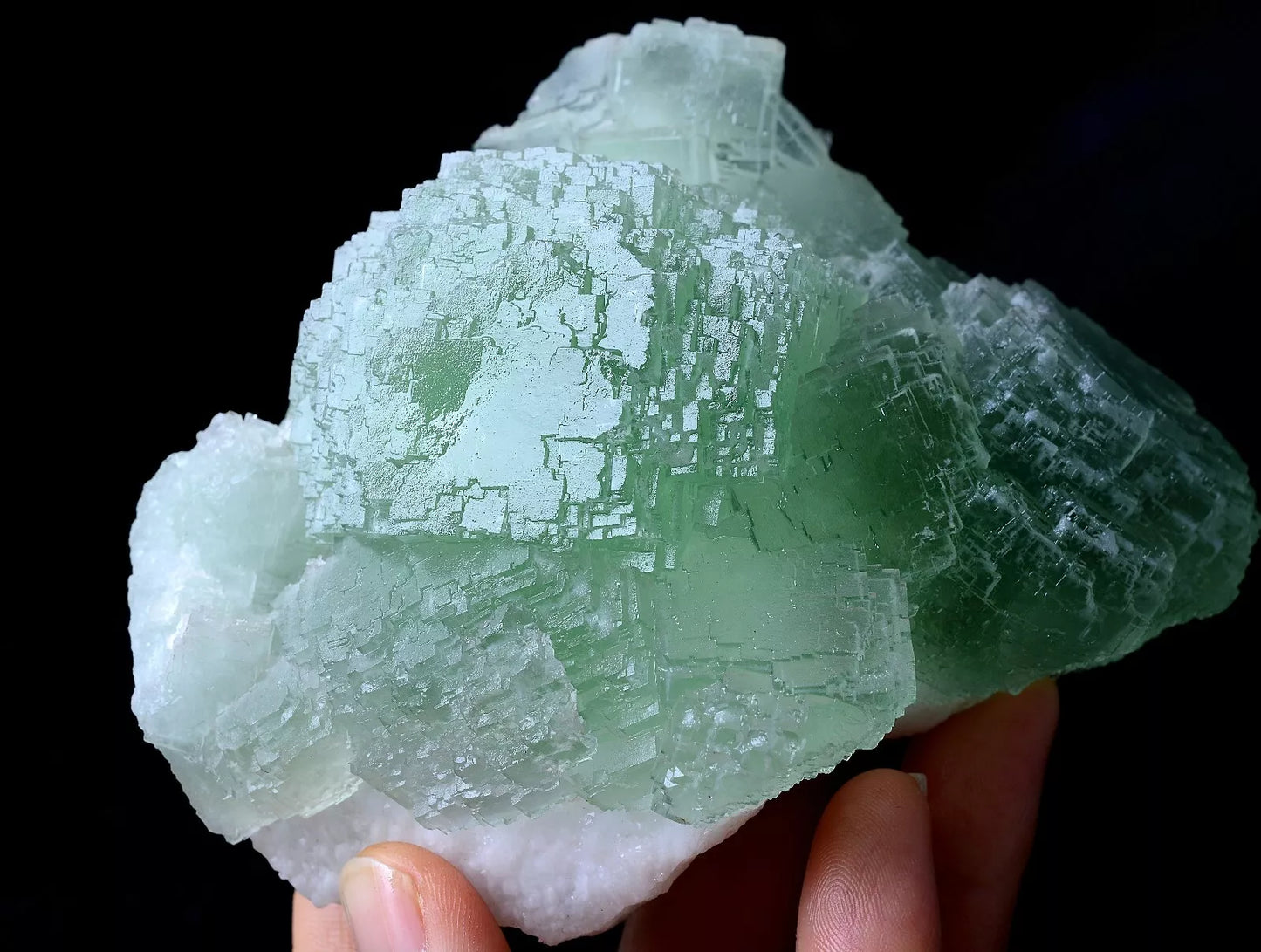 578g Newly DISCOVERED RARE GREEN CUBE FLUORITE CRYSTAL MINERAL SPECIMEN/China