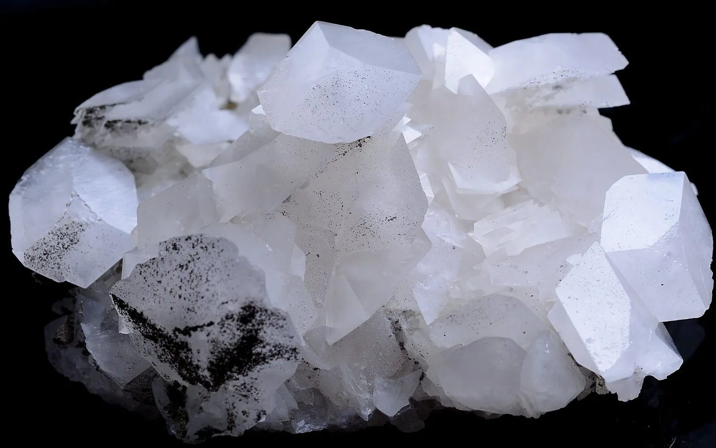 412g New Varieties Natural Fluorescent ''Benz'' Calcite Mineral Specimen/China