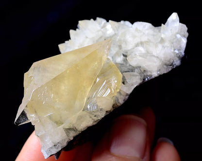 53g Natural Perfect Dipyramidal Yellow Calcite CLUSTER Mineral Specimen/ China