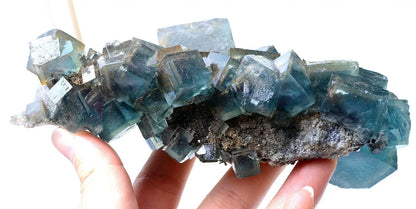 609gTransparent Blue-Green Cube Fluorite CRYSTAL CLUSTER Mineral Specimen/China