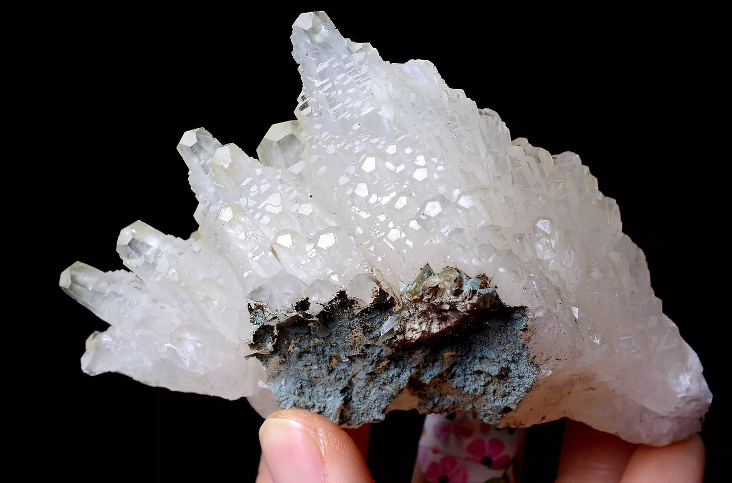 203.5g Beautiful “Angel Wings” White Calcite Crystal Mineral Specimen/China