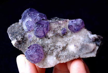 111.67g Newly DISCOVERED NATURAL RARE PURPLE CUBIC FLUORITE  MINERAL SPECIMEN