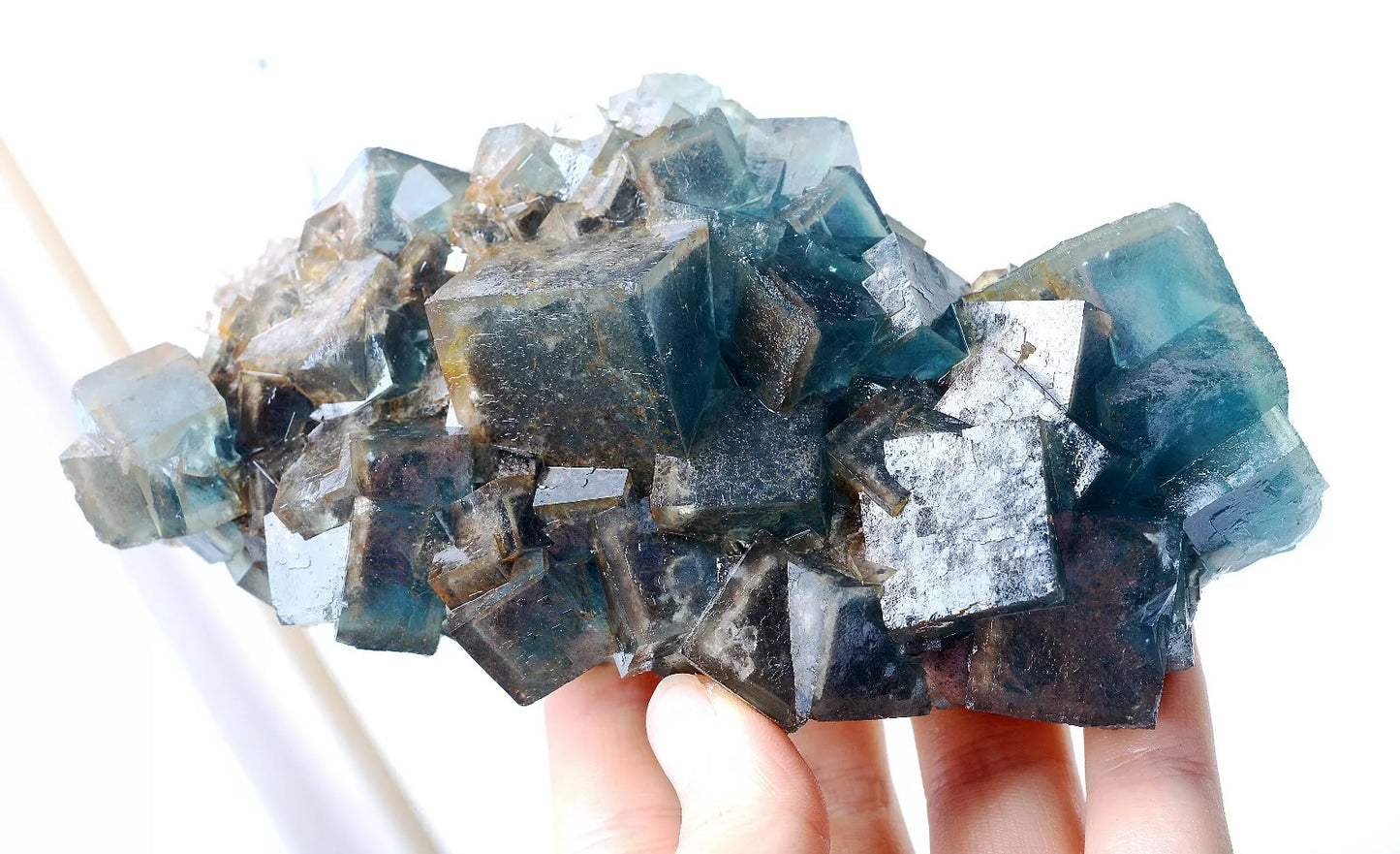 609gTransparent Blue-Green Cube Fluorite CRYSTAL CLUSTER Mineral Specimen/China