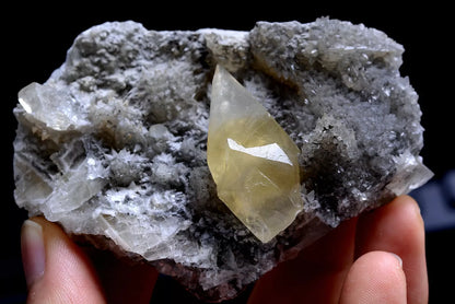 102g Natural Perfect Dipyramidal Yellow Calcite CLUSTER Mineral Specimen/ China