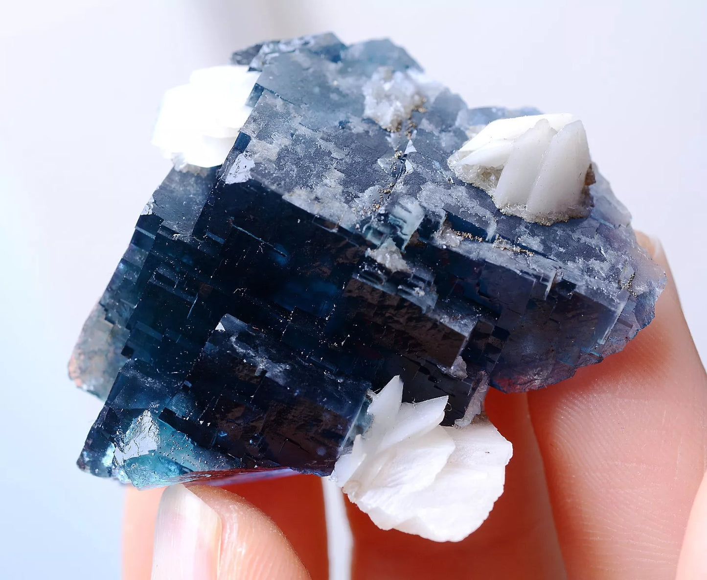 32g New Find Transparent Blue FLUORITE & Calcite CLUSTER MINERAL SPECIMEN