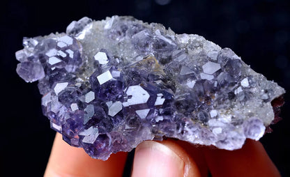 China / Newly DISCOVERED RARE PURPLE FLUORITE CRYSTAL MINERAL SPECIMEN 33g