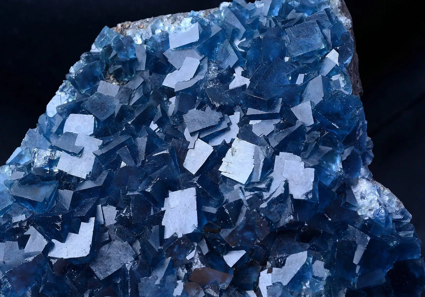 987g New Find Transparent Blue Cube Fluorite Crystal Cluster Mineral  Specimen