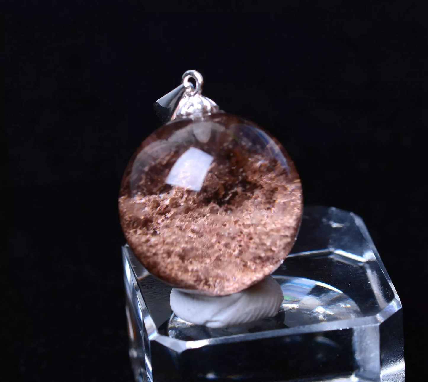 7.33g Natural Healing Red Ghost Crystal Quartz Ball Woman Cure Pendant  Silver