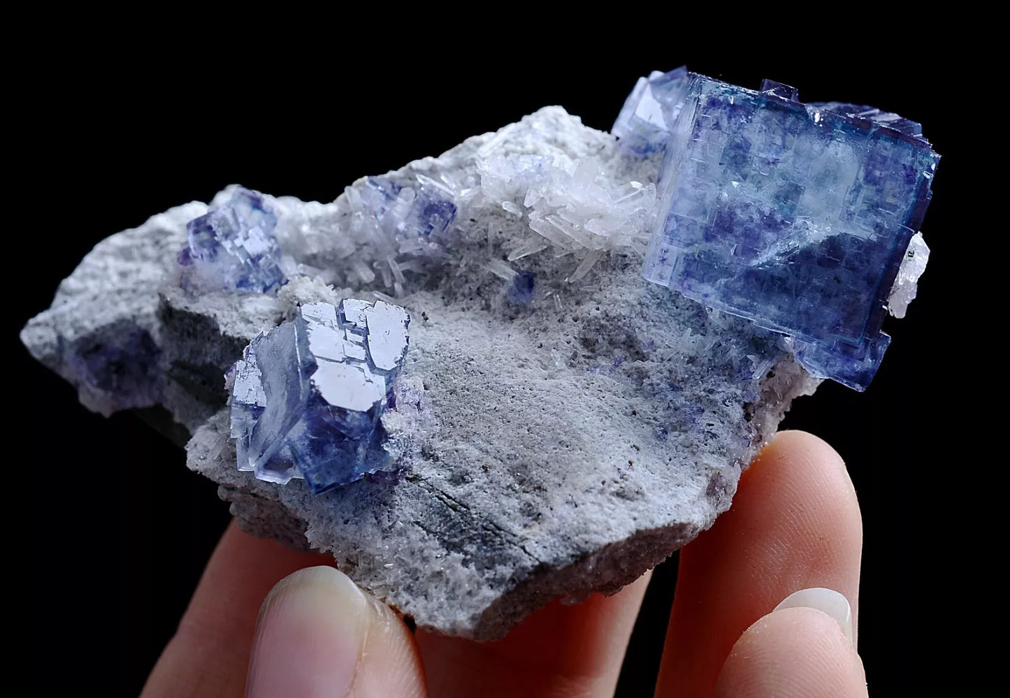 72.2g  Natural BLUE CUBIC FLUORITE CRYSTAL MINERAL SPECIMEN/Yaogangxian  China