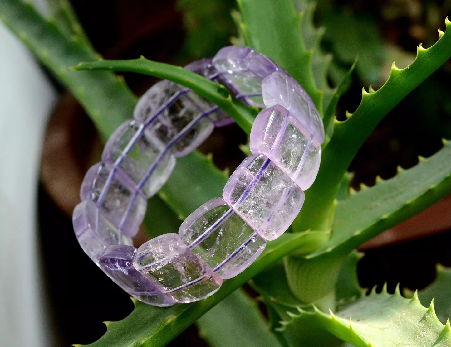 56mm Natural Lavender Amethyst Crystal Woman Cure Bangle Inner Diameter Elastic