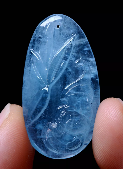 Natural Crystal Ocean Blue Aquamarine woman Gemstone Cure Pendant 6.56g