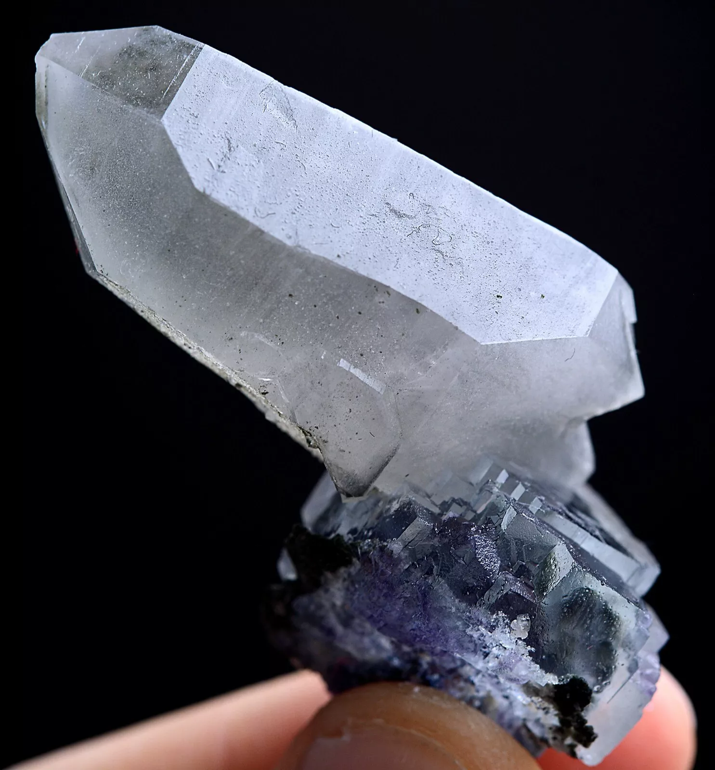 19g Natural Purple Fluorite Crystal Cluster Mineral Specimen/YaoGangXian China