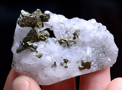 24g BEAUTY RARE CRYSTAL CLUSTER & CHALCOPYRITE SYMBIOTIC MINERAL SAMPLES