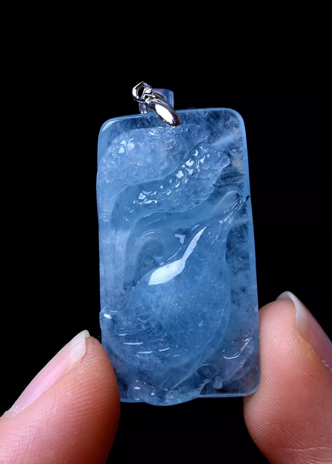 Beautiful Natural Ocean Blue Aquamarine Gemstone Woman Pendant 34*18*8mm