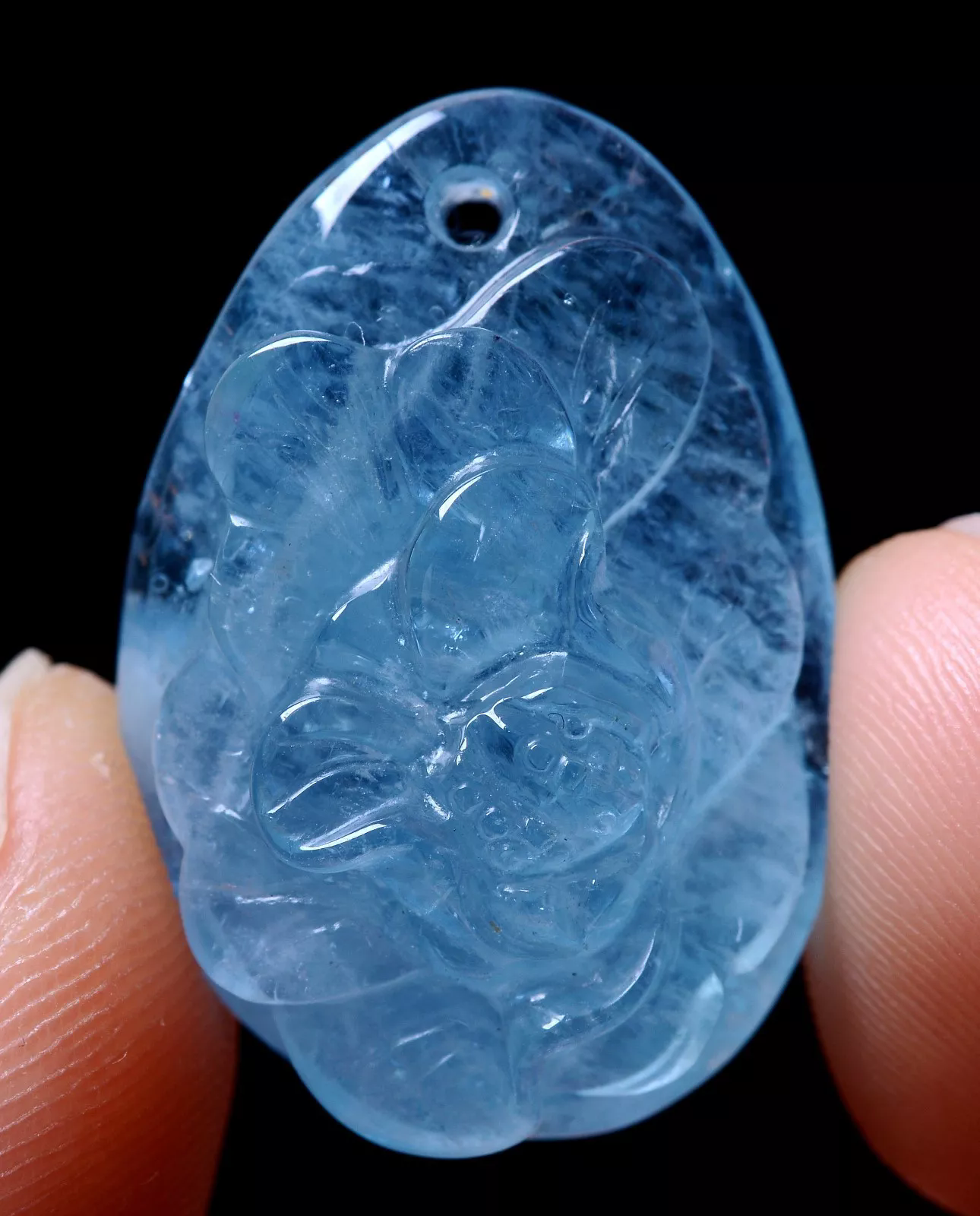 Beautiful Natural Ocean Blue Aquamarine Gemstone Woman Cure Pendant 25*17*11mm