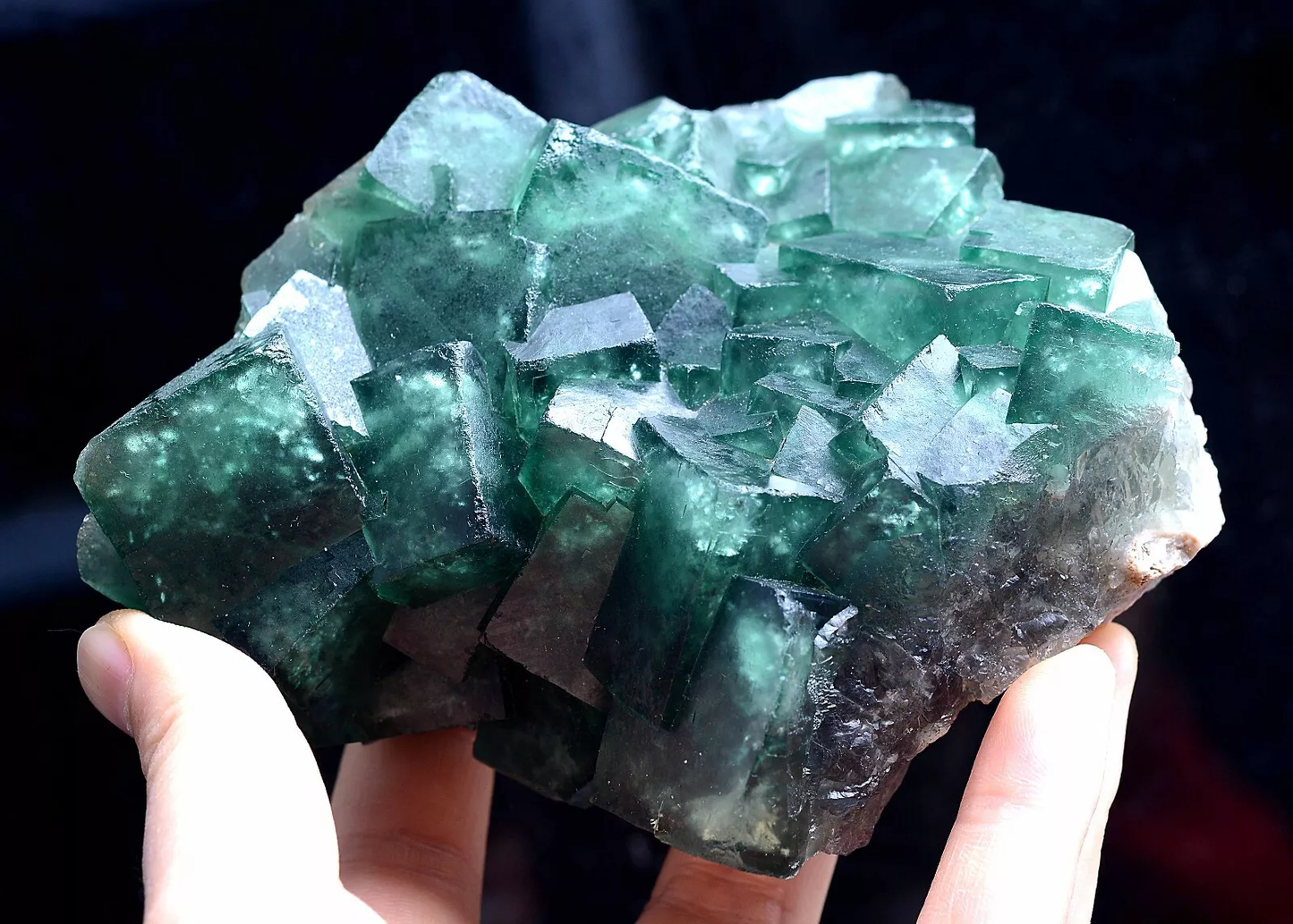 712.g NATURAL Beauty Green Cubic FLUORITE Crystal Cluster Mineral Specimen