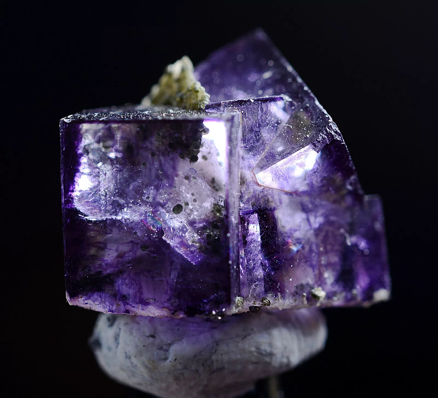 2.7g Natural Clear Phantom Purple FLUORITE Mineral Specimen /Yaogangxian China