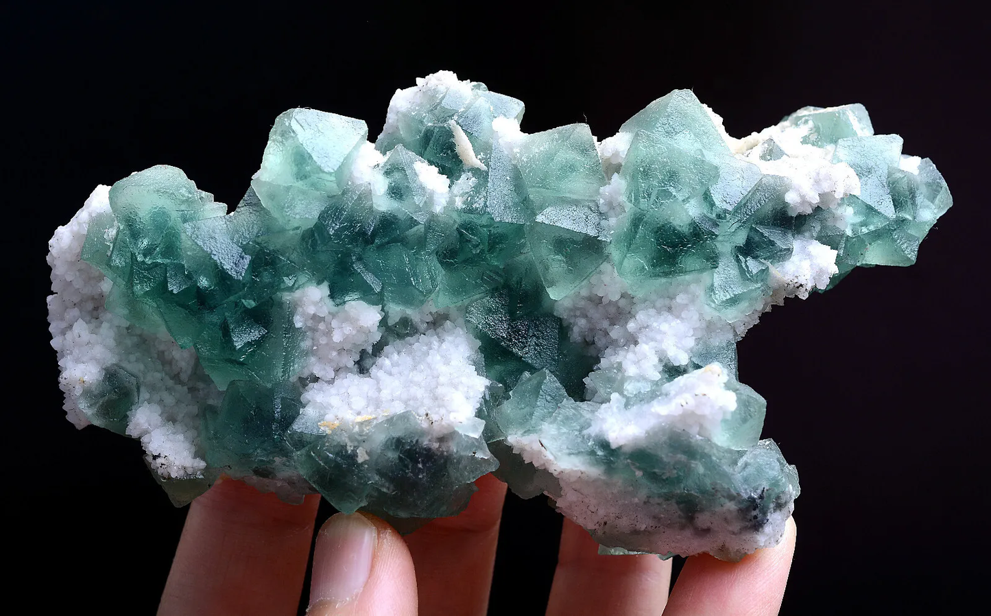 210g Natural Octahedron Blue Fluorite Mineral Specimen/Inner Mongolia  China