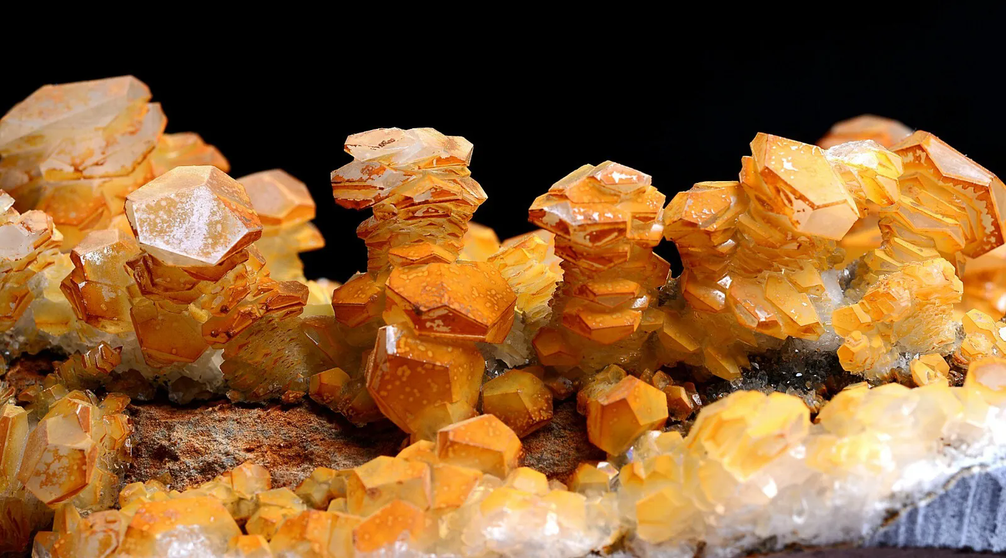 836.6g New Varieties Natural Yellow Tower-Like Calcite Mineral Specimen/ China