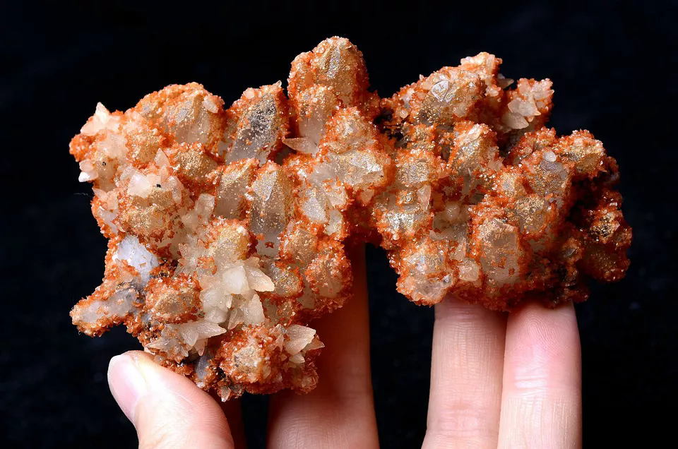 149gNatural Rare Rootless Red CRYSTAL & Calcite Mineral Specimen/Inner Mongolia