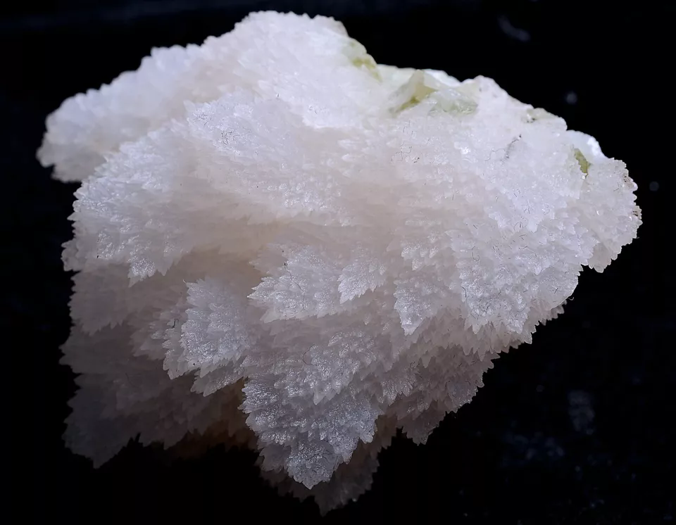 84.5g Natural Complete “Angel Wings” Fluorescent Pink Calcite Mineral  Specimen