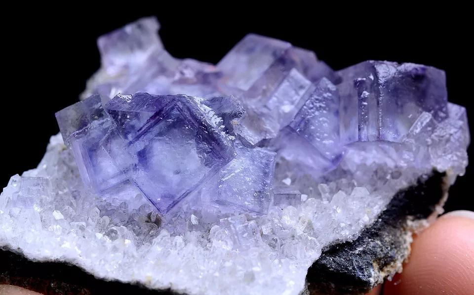 27g  MUSEUM COLLECTION NEWLY DISCOVERED RARE PURPLE FLUORITE MINERAL  SAMPLES