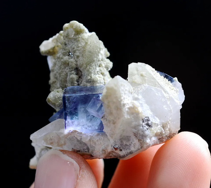 28g Natural Blue And White Porcelain Purple Fluorite Crystal Mineral Specimen