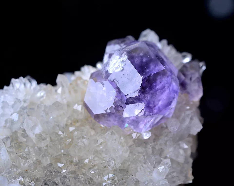 Newly DISCOVERED RARE PURPLE FLUORITE & QUARTE CRYSTAL MINERAL SPECIMEN 36.85g