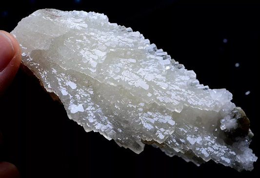 146.1g Natural Complete White Calcite “Angel Wings” Crystal Mineral Specimen