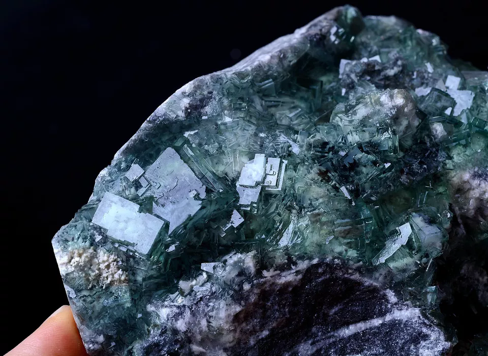 Newly DISCOVERED RARE GREEN CUBIC FLUORITE CRYSTAL MINERAL SPECIMEN 603.0g