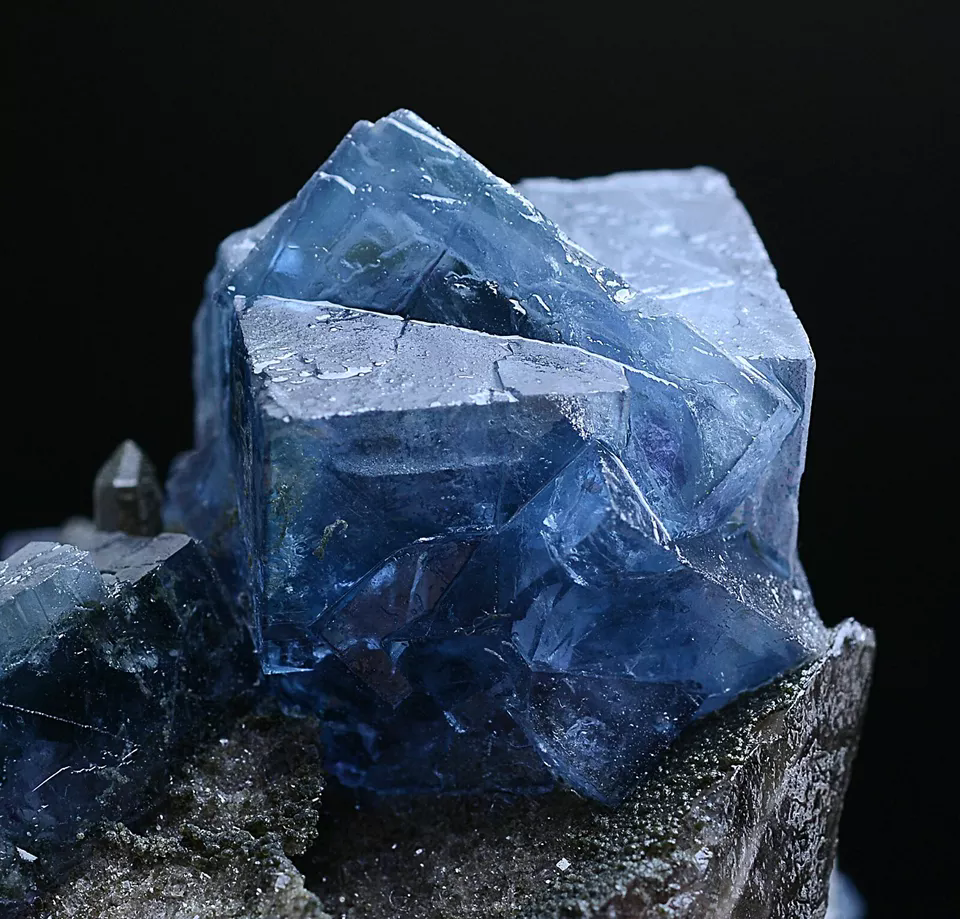 102g New Find Transparent Blue Cube Fluorite CRYSTAL CLUSTER Mineral Specimen