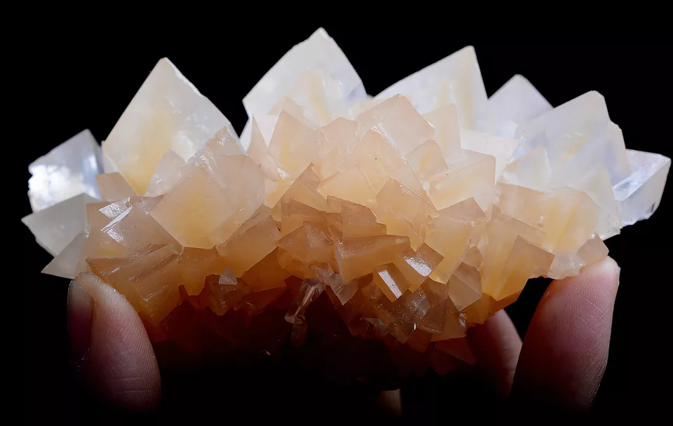 212.g Natural transparency Phantom Window Yellow Calcite Mineral Specimen