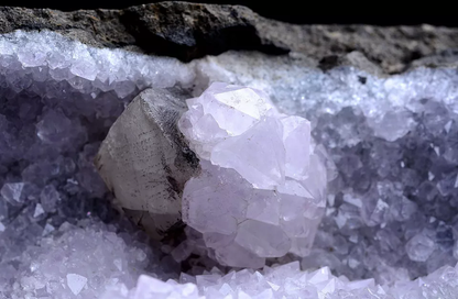 472g NATURAL Amethyst Quartz Skeletal Crystal Point & Calcite Mineral Specimen