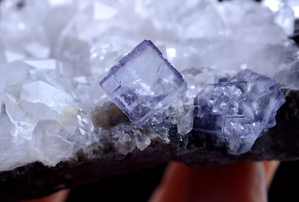 80.0g Natural Purple Fluorite Crystal Cluster Mineral Specimen/YaoGangXian China