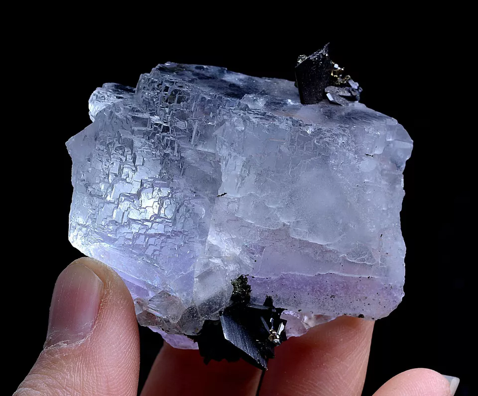 Yao Gang Xian Transparent PURPLE FLUORITE & WOLFRAMITE MINERAL SPECIMEN 88g