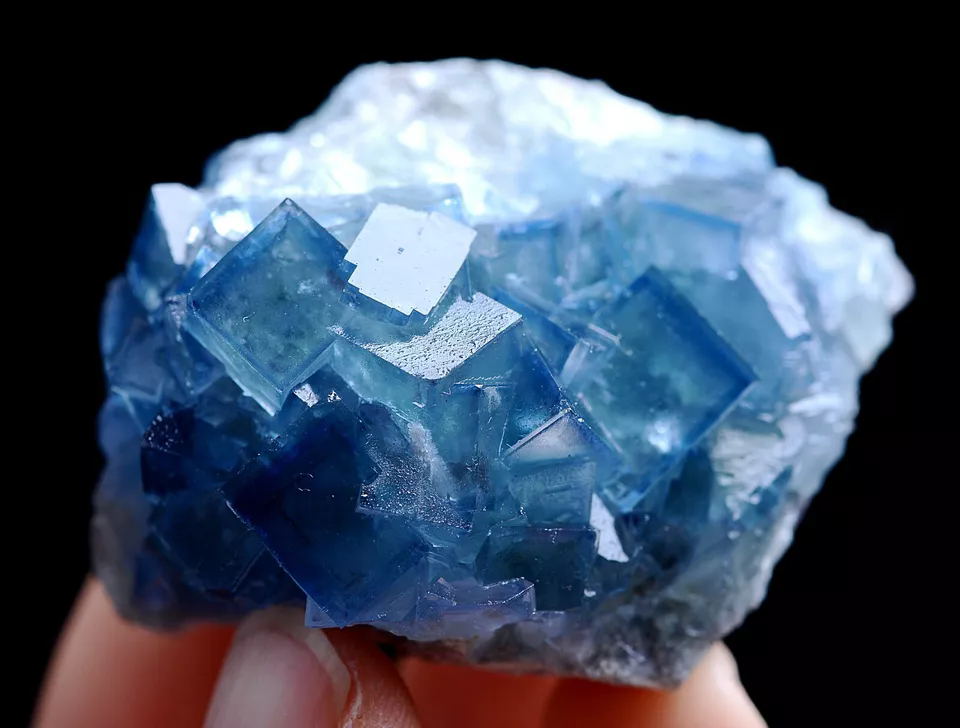 80.g Natural Transparent Phantom Window Blue Cube Fluorite Mineral Specimen