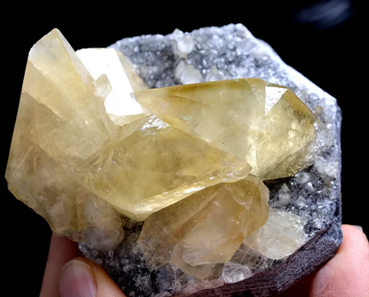 144g Natural Perfect Dipyramidal Yellow Calcite CLUSTER Mineral Specimen/China