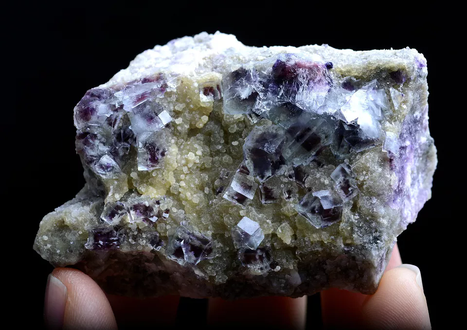 66g Natural Clear Purple Window FLUORITE Mineral Specimen/Inner Mongolia China