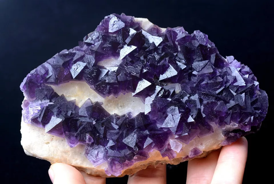 MUSEUM COLLECTION NEWLY DISCOVERED RARE PURPLE FLUORITE MINERAL SAMPLES 315.80g