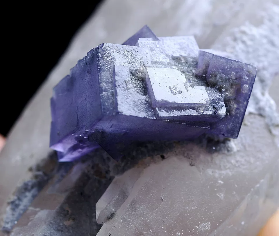 174gNatural Complete Purple Fluorite Crystal Mineral Specimen/Yaogangxian  China