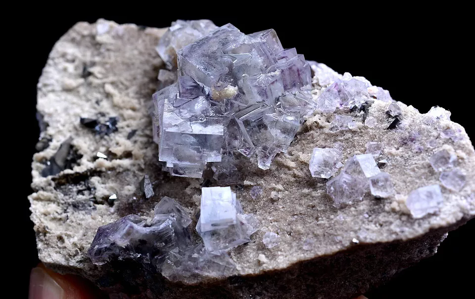 106.g Newly DISCOVERED RARE CUBE PURPLE FLUORITE MINERAL SAMPLES/Yao Gang Xian